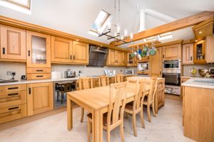 Kitchen/Diner- click for photo gallery